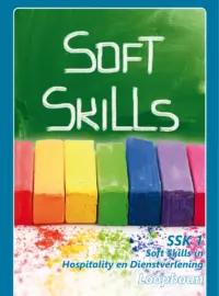 Omslag van het leerwerkboek voor 'Maatwerk' met de titel 'Soft Skills in hospitality en dienstverlening'